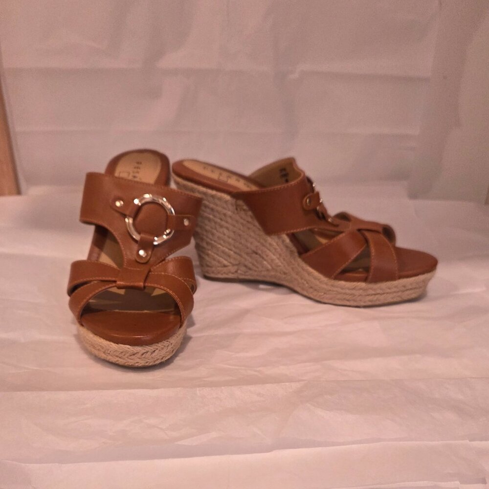 Pesaro Lyndsey Wedge